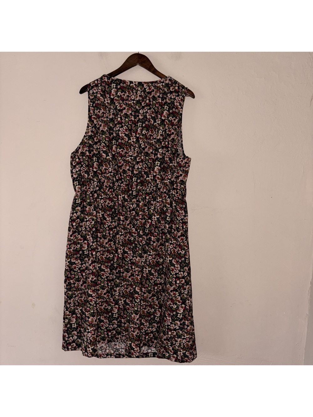 BloomChic Floral Button-Front Sleeveless Dress - Size 22/24 - Picture 3 of 4